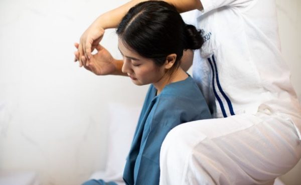 thai massage chiang mai spa MAKKHA SPA CHIANG MAI Office syndrome