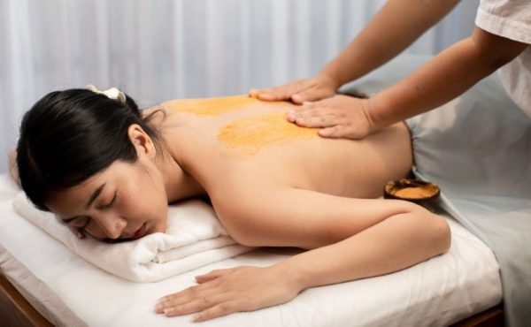 Body Salt Scrub by Makkha Spa Chiangmai and Bangkok